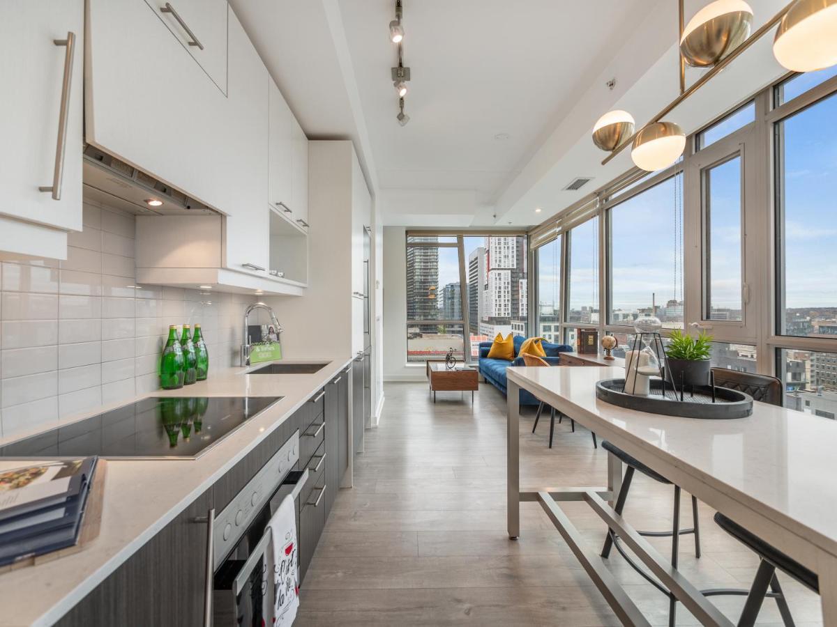 Luxury 2 Bedroom In The Heart Of Entertainment District W/ Cn Tower View Toronto Eksteriør bilde