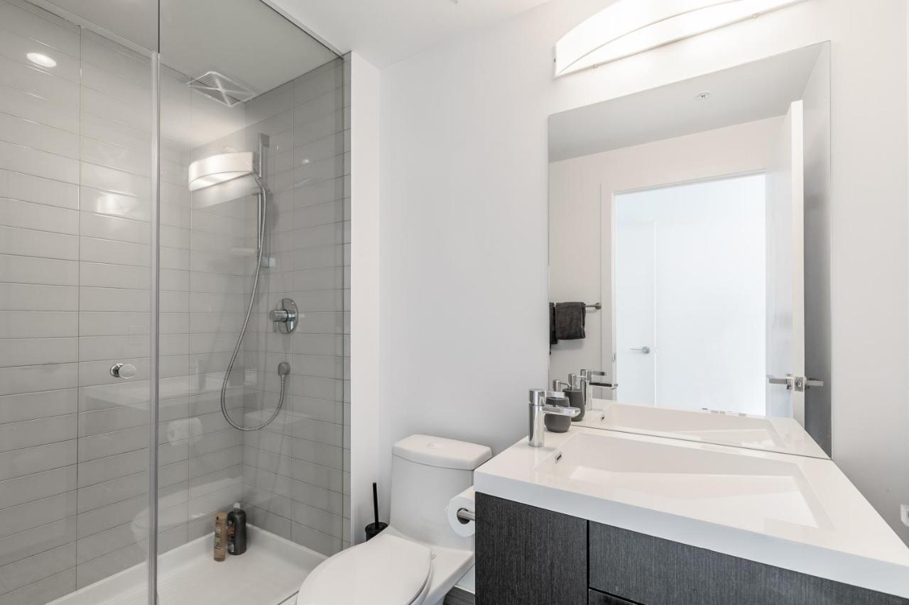 Luxury 2 Bedroom In The Heart Of Entertainment District W/ Cn Tower View Toronto Eksteriør bilde